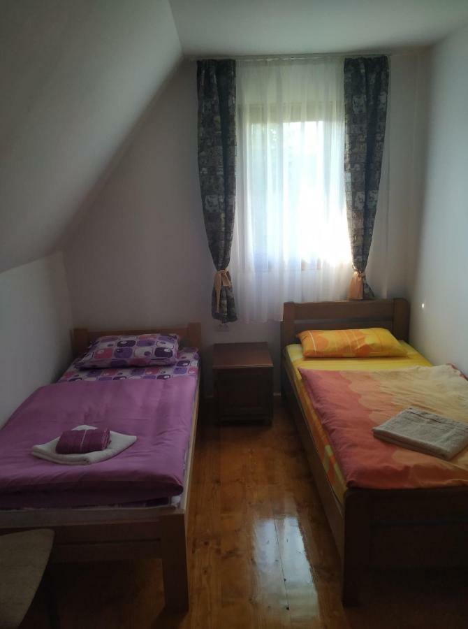 House In Forest Zabljak  Luaran gambar